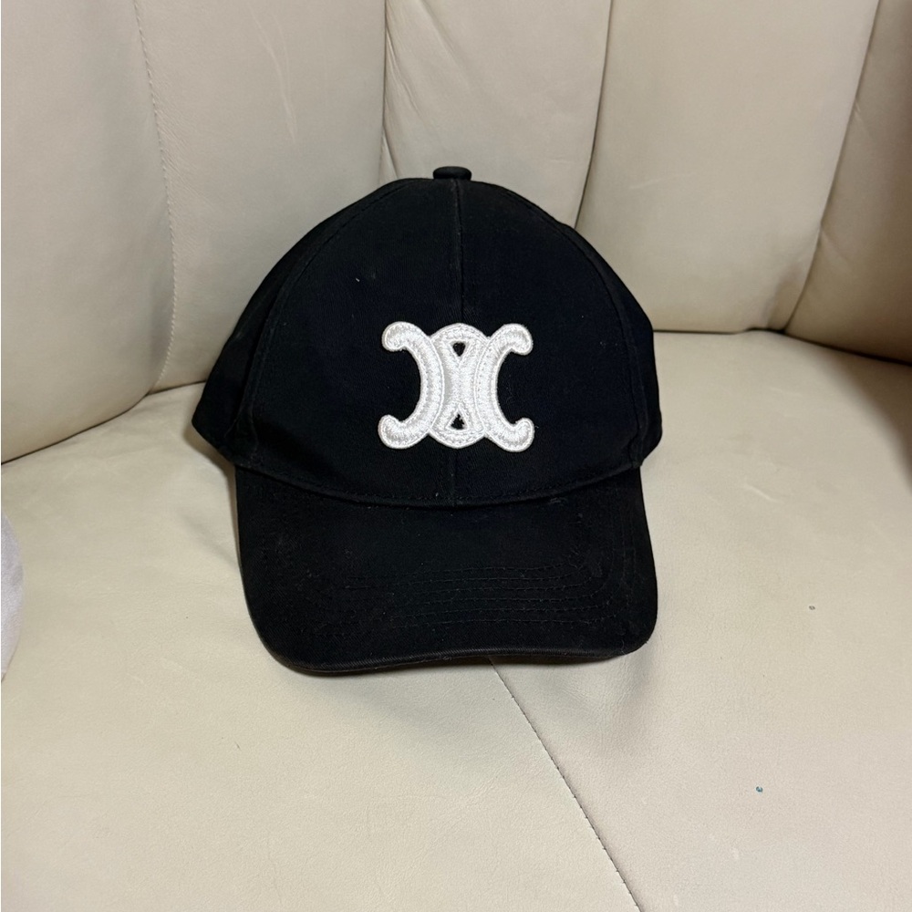 Celine Black Cap with White Label - Picture 5 of 13